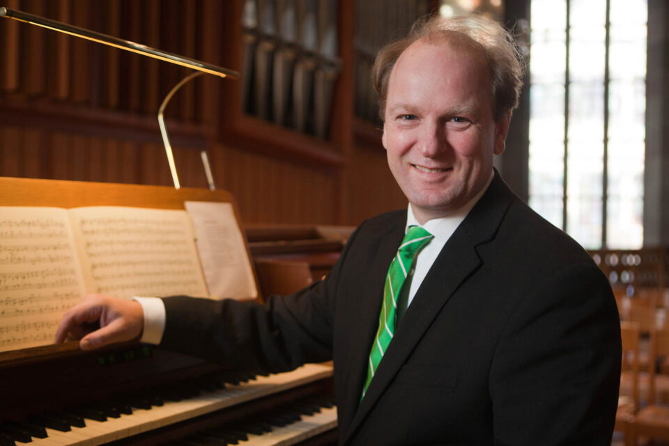Der musikalische Hausherr Jörg-Hannes Hahn, Foto: Roberto Bulgrin